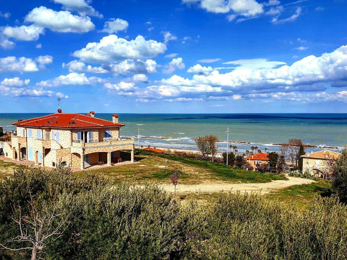 Bio Agriturismo Mare In Campagna Campofilone Exterior photo